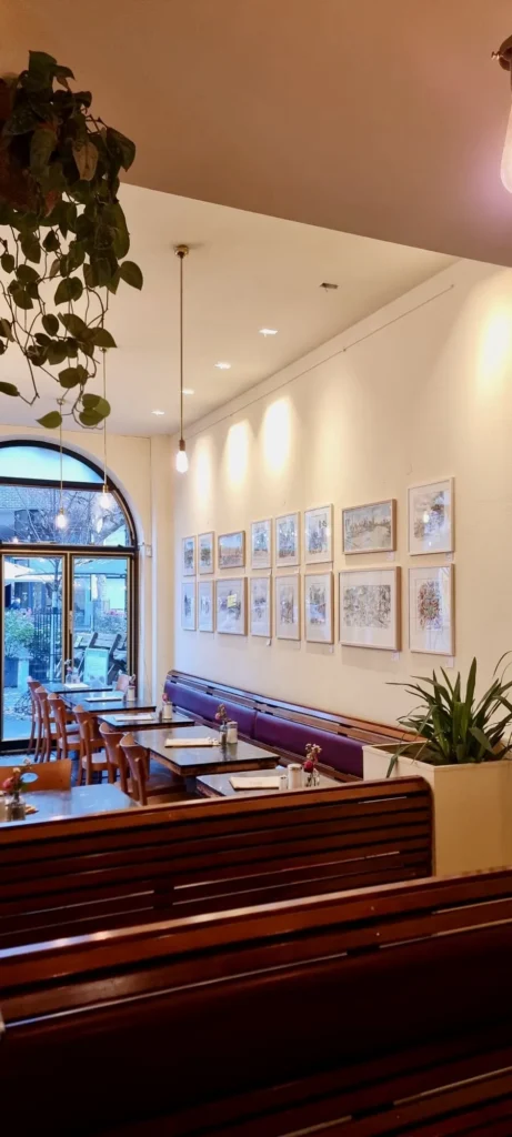 2025-08-10-ausstellung-cafe-karin-sibylle-lienhard - 50_web